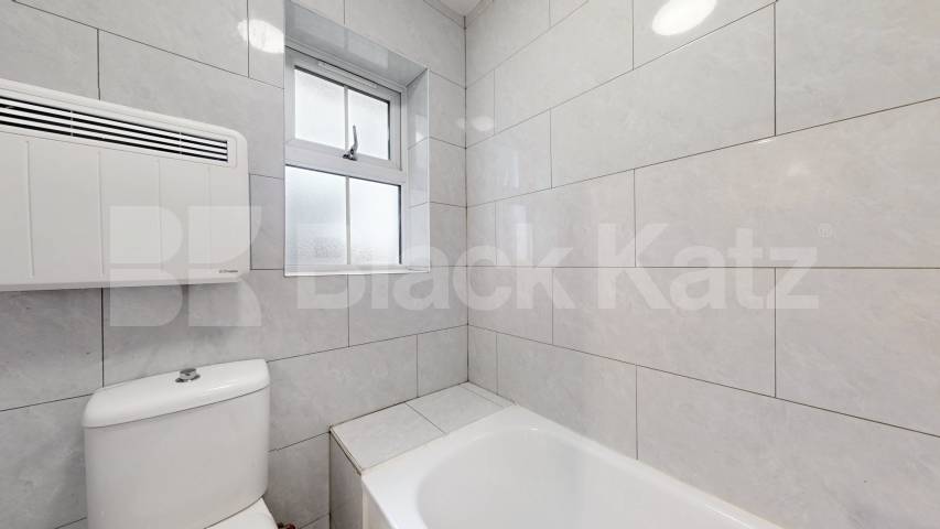 Spacious two bed set within a period house minutes to tube and shops Camden Road, Camden